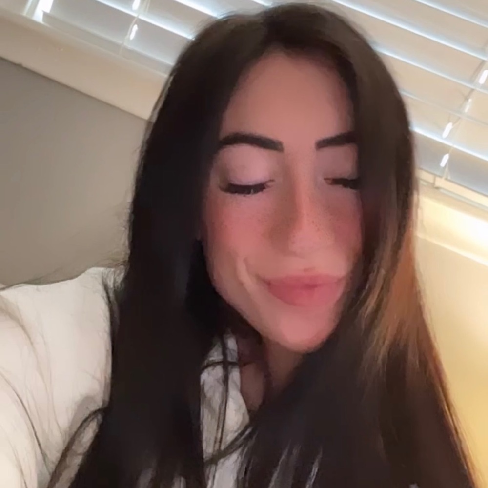 Meet your Posher, Dimitra